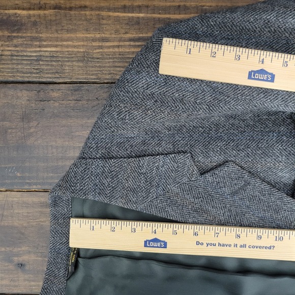 Cricketeer Men's Tweed Sport Coat Two Button Gray Lambs Wool Herringbone 50R‎ - Picture 4 of 16